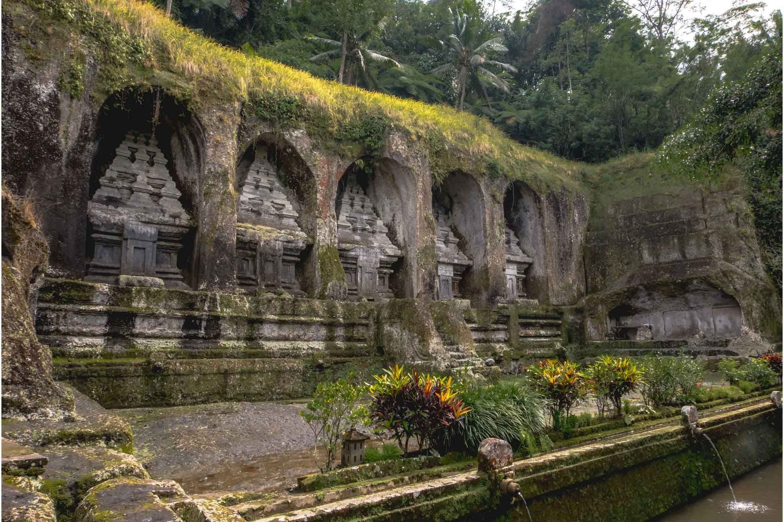Pura Tirta Empul.Ubud temples