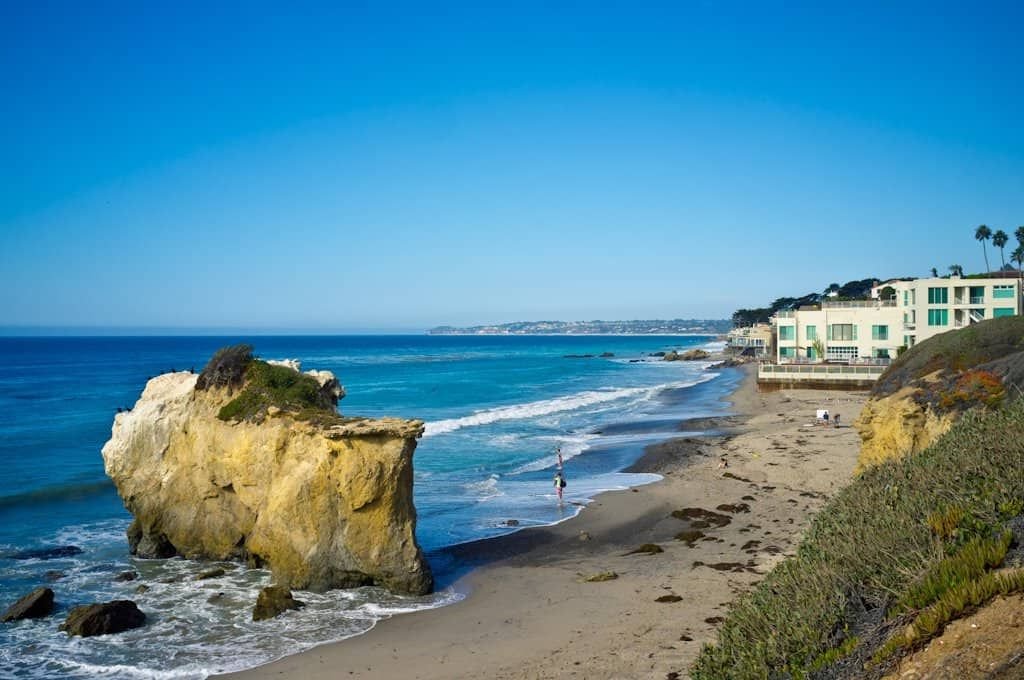 El Matador Beach - Southern California on GlobalGrasshopper.com