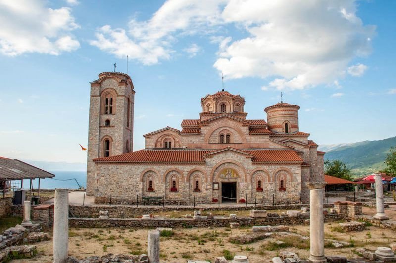 cheap places to visit in the world